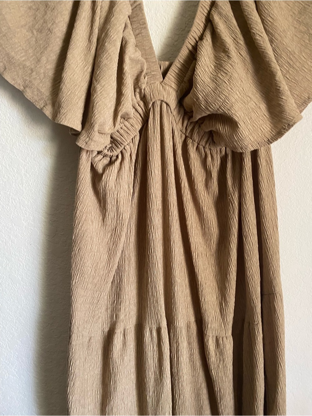Sunnow Boho Crinkled Deep V Open Back Plissé Boho Smocked Maxi Dress Beige XL - Picture 6 of 16